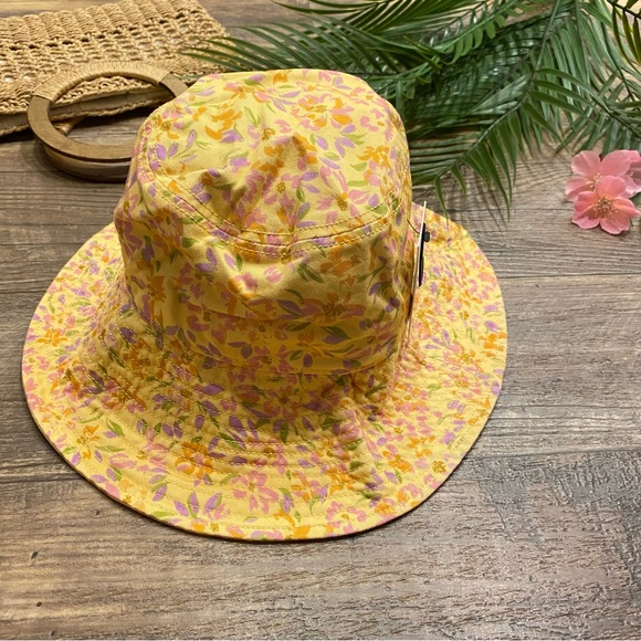 Billabong 💛 Time To Shine Ditsy Floral Wide Bucket Hat - Picture 3 of 10